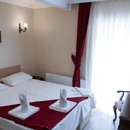 Pelit Boutique אדאלר