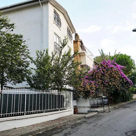 Pelit Boutique Hotel 3*
